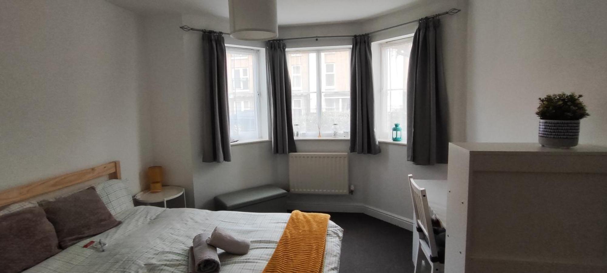 Bright, Chilled Ensuite Db Room In A Shared Flat! Лондон Екстериор снимка